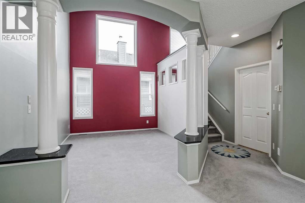 Single Family House for Sale in  Douglas Glen Gardens SE Douglasdale/Glen Calgary 