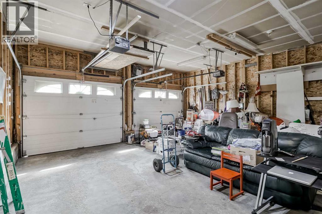 Single Family House for Sale in  Douglas Glen Gardens SE Douglasdale/Glen Calgary 