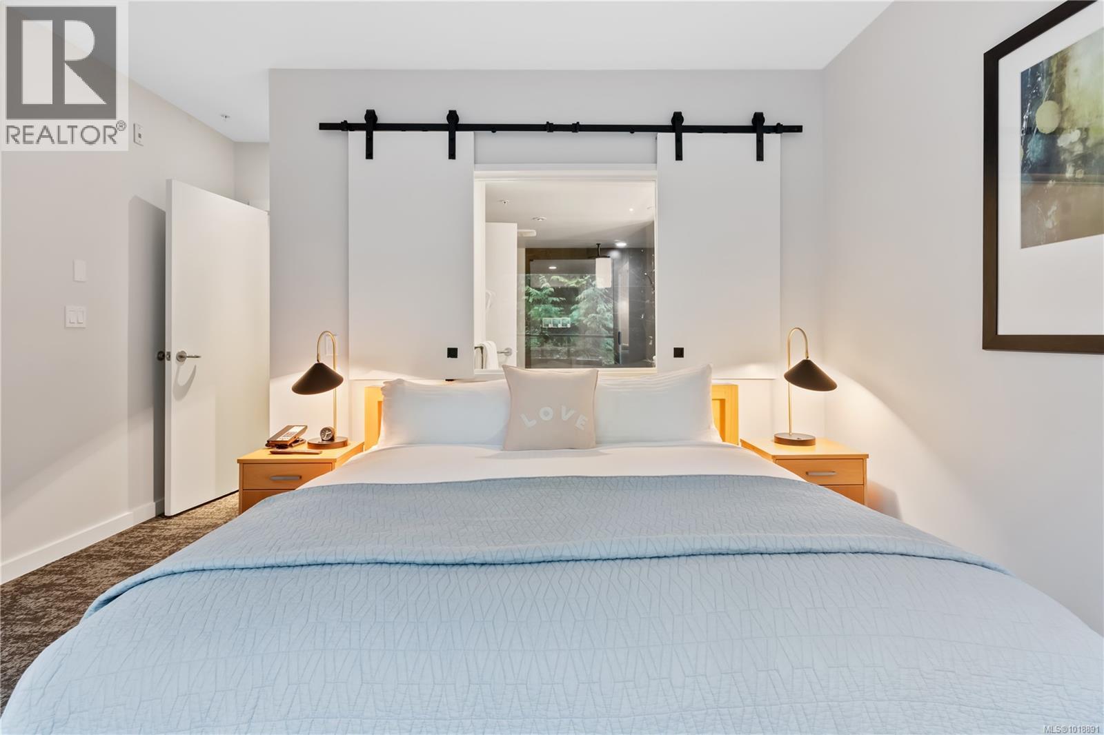 222 596 Marine Dr, Ucluelet