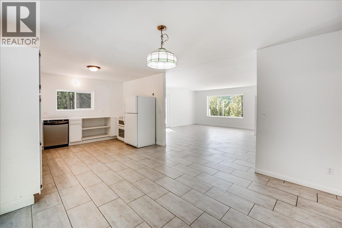 5270 Callbeck Road, Nelson