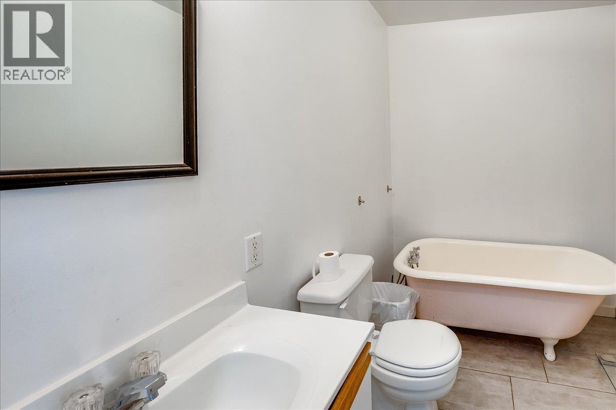 5270 Callbeck Road, Nelson