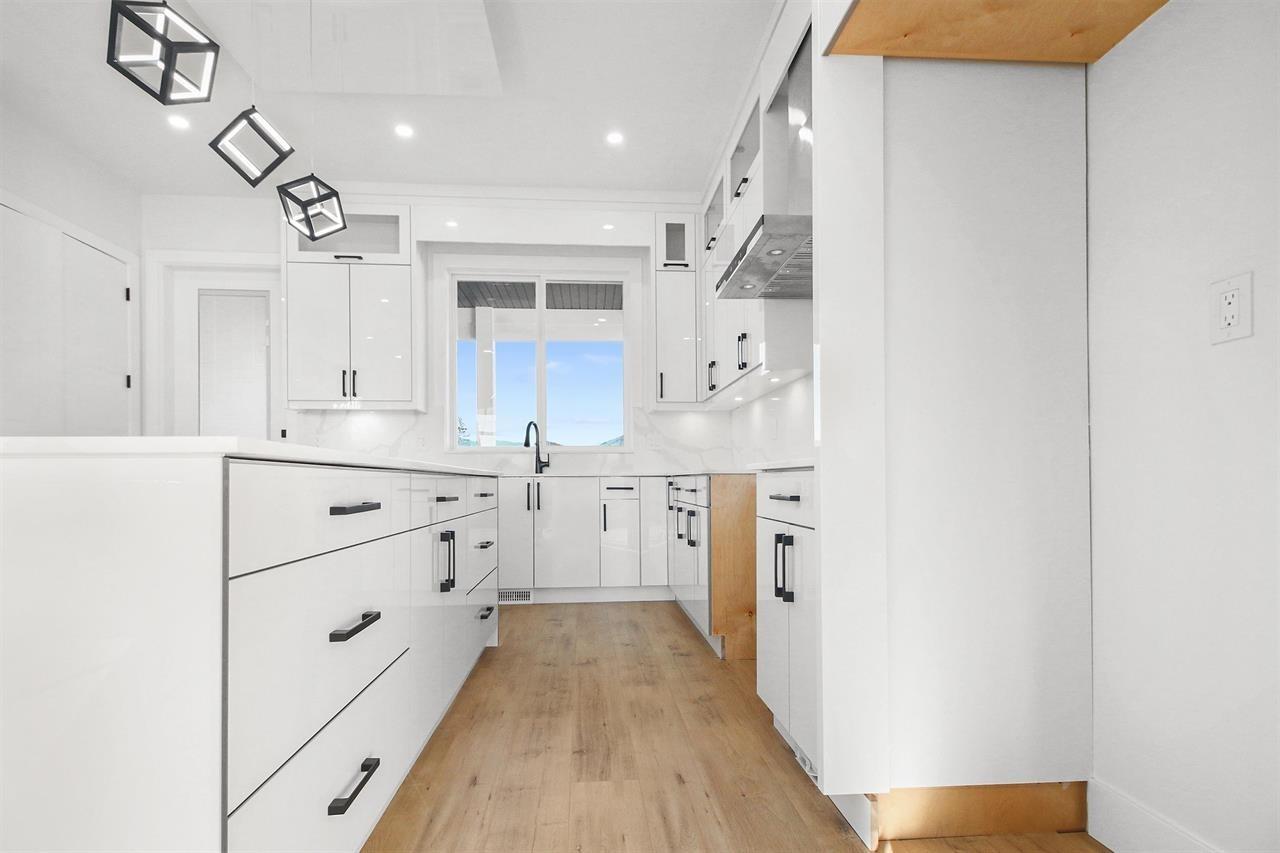 8511 BENEDICT BOULEVARD, Mission