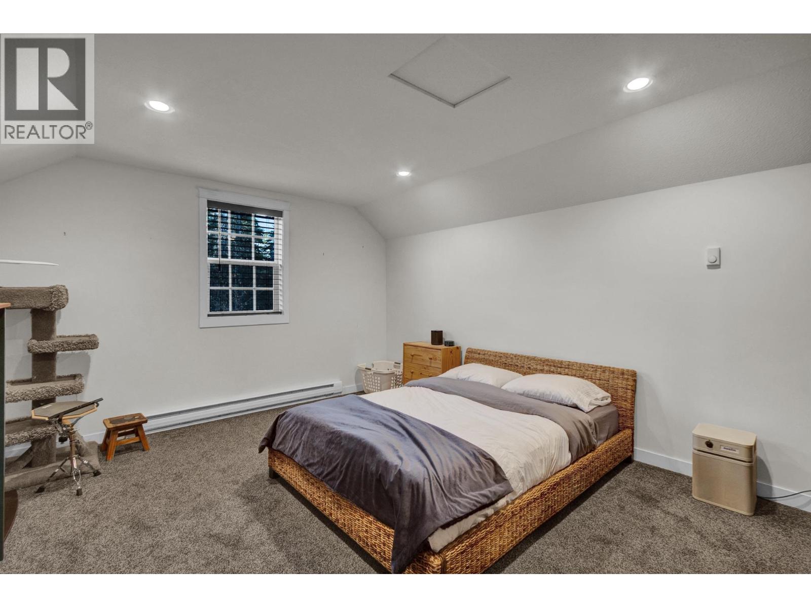 5226 CRANBROOK HILL ROAD, Prince George