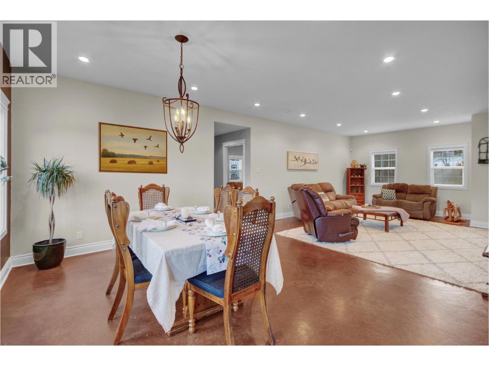 5226 CRANBROOK HILL ROAD, Prince George