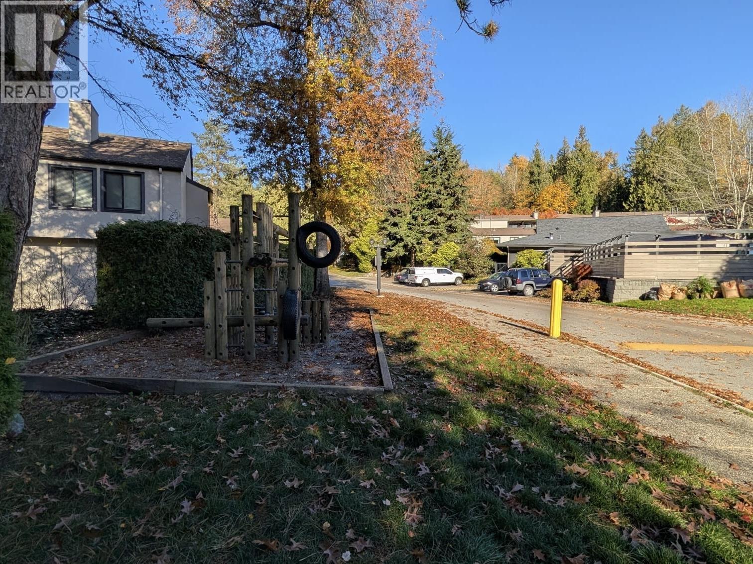 8557 WOODRIDGE PLACE, Burnaby