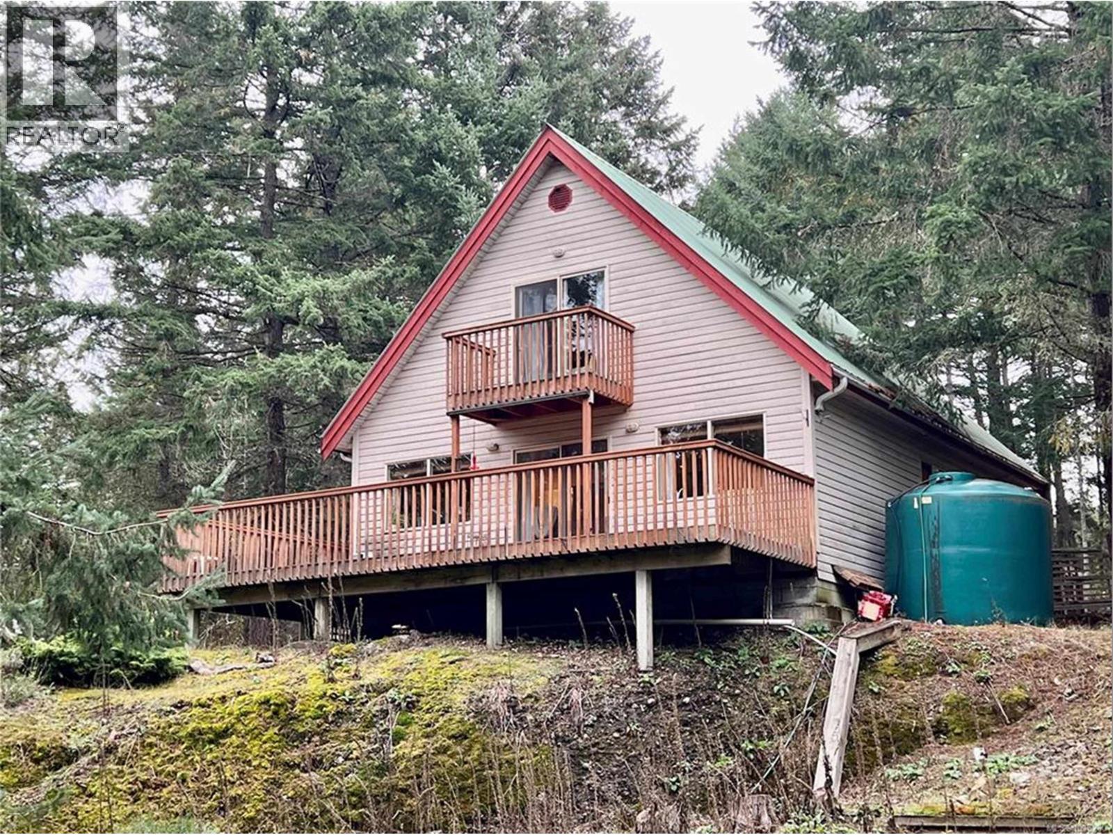 702 CHARTER ROAD, Mayne Island