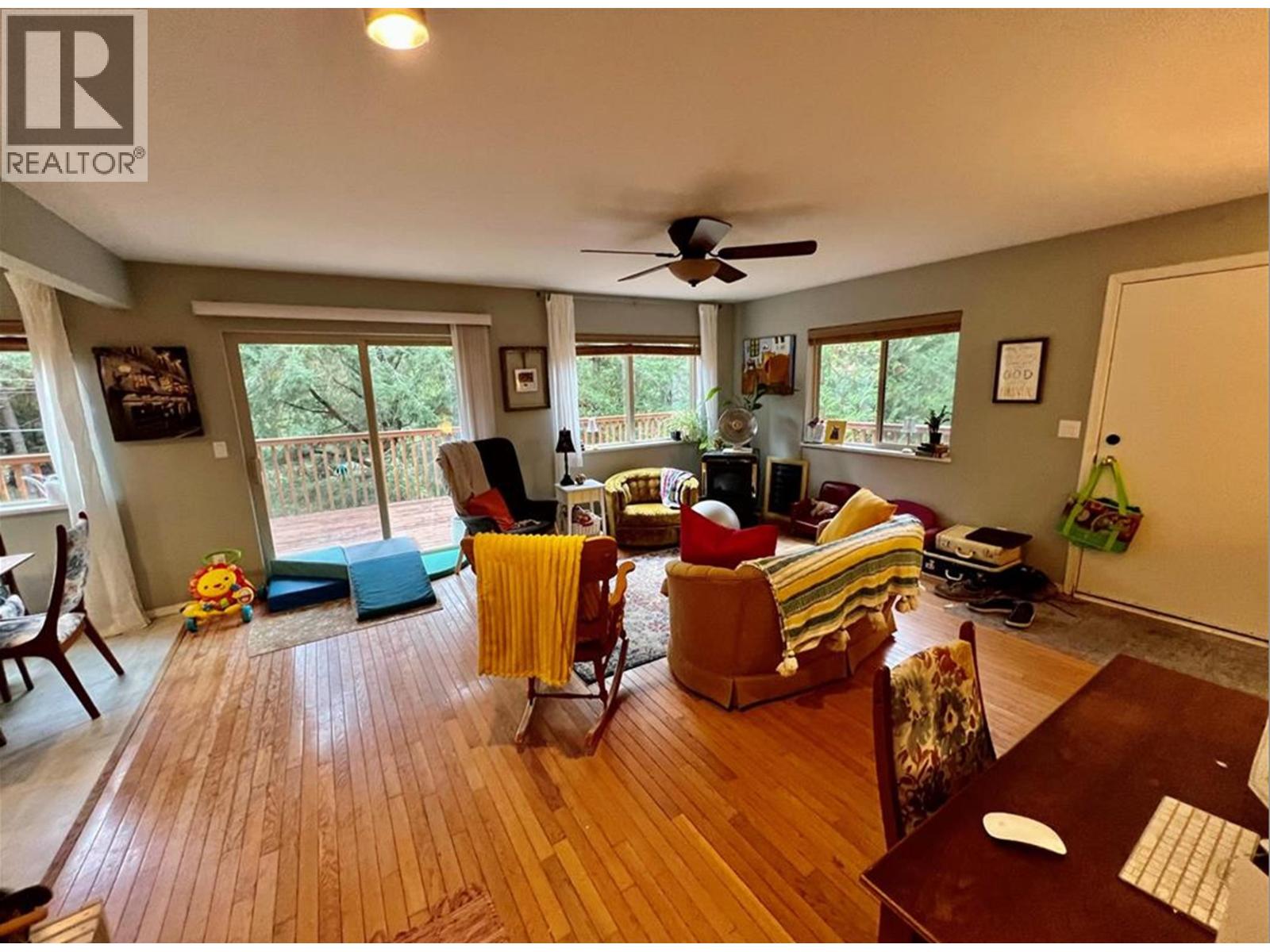 702 CHARTER ROAD, Mayne Island