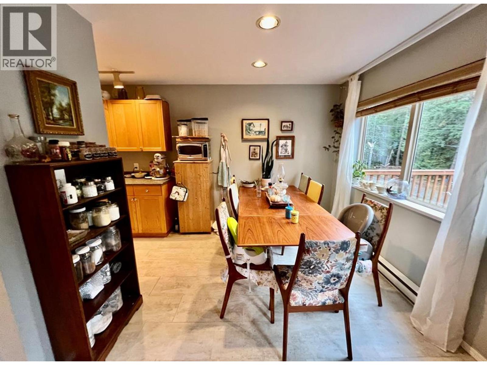 702 CHARTER ROAD, Mayne Island