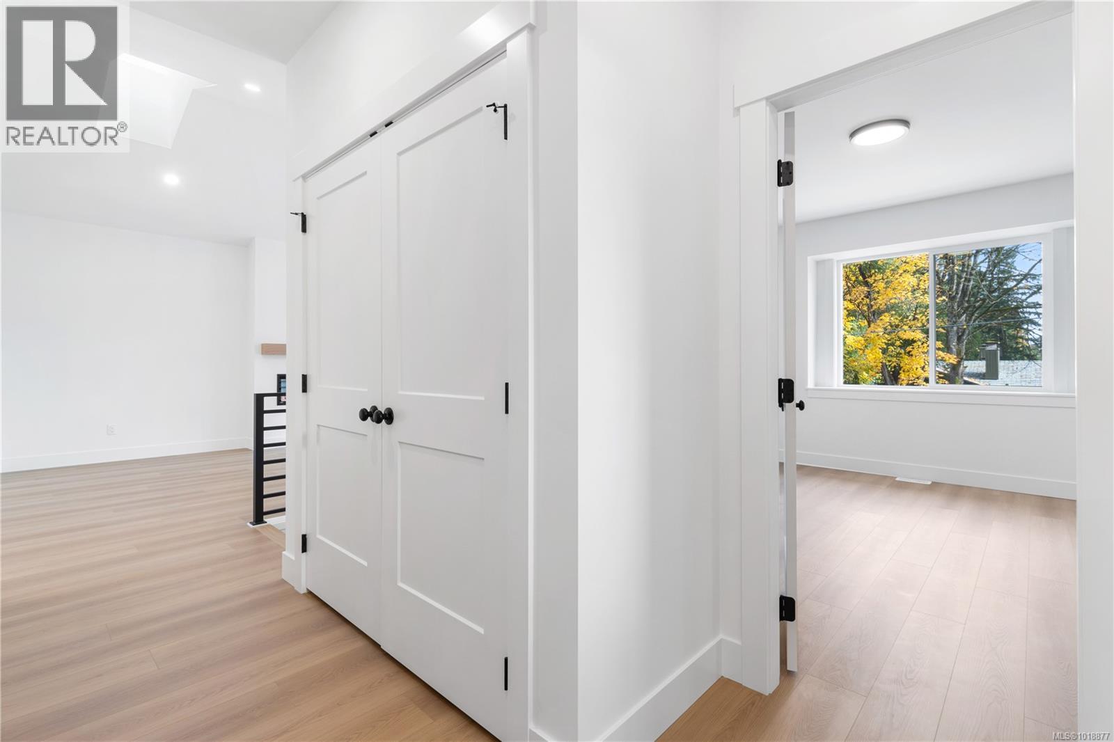 824 Russell Rd, Ladysmith