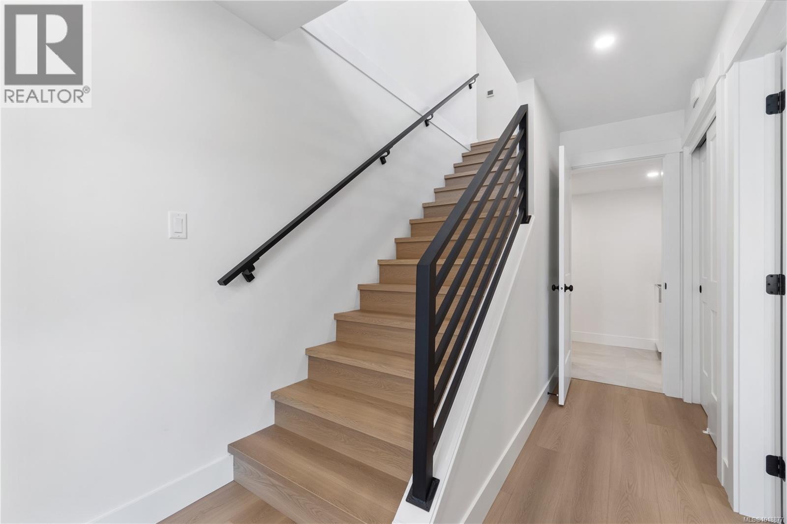 824 Russell Rd, Ladysmith