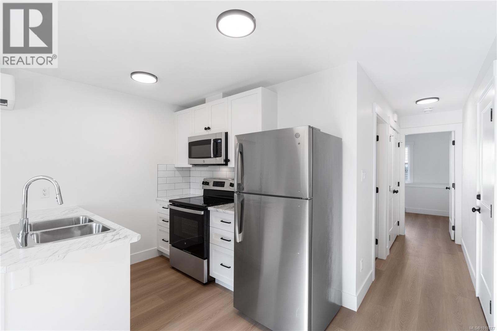 824 Russell Rd, Ladysmith