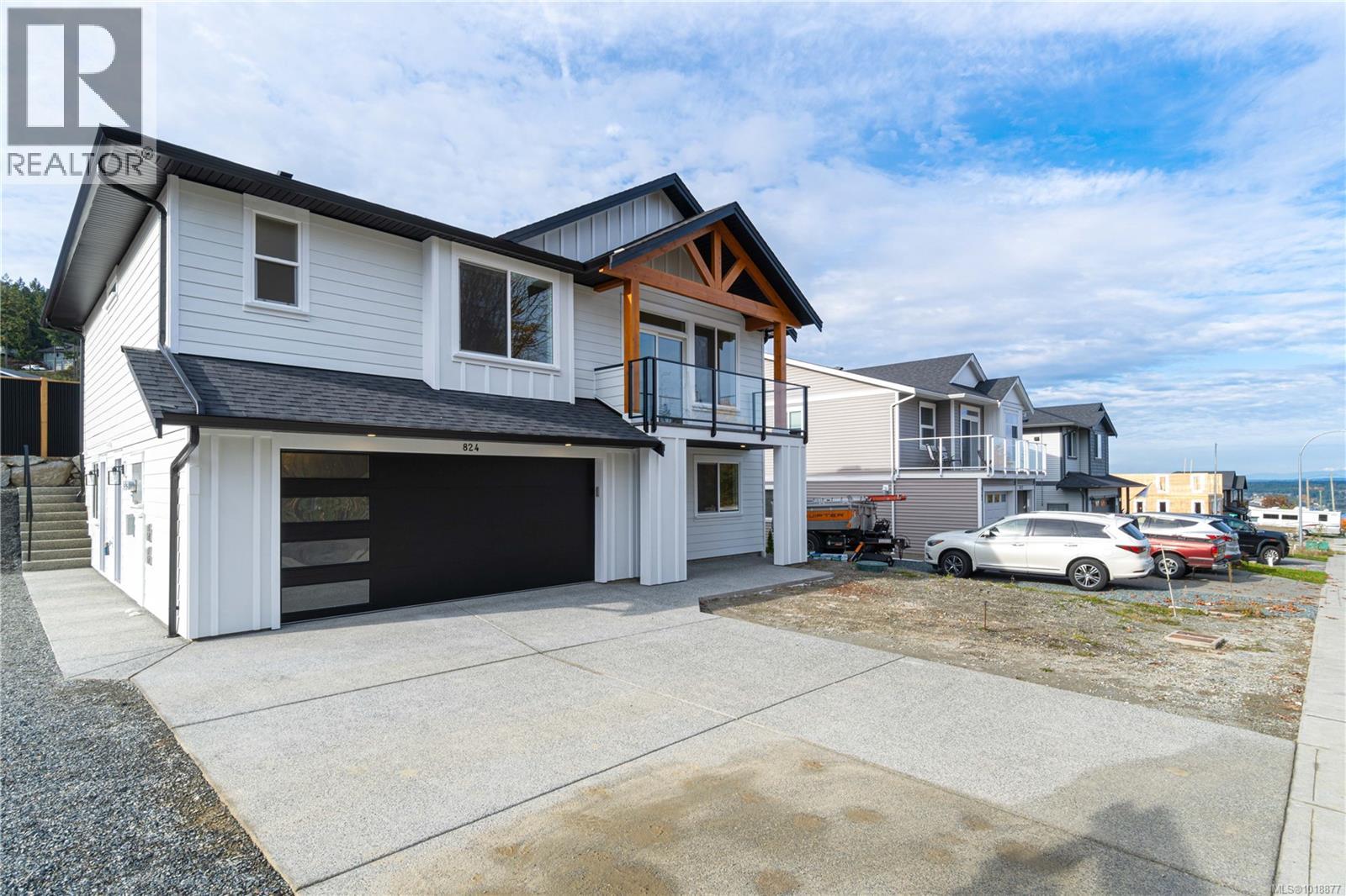 824 Russell Rd, Ladysmith