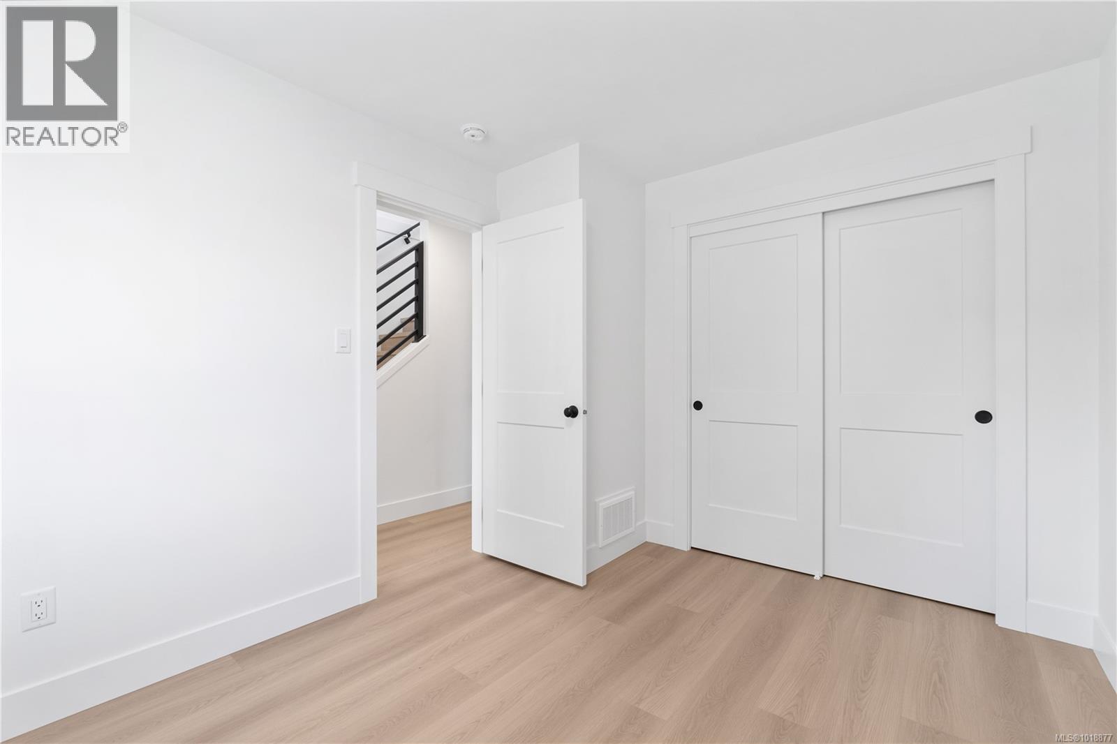 824 Russell Rd, Ladysmith