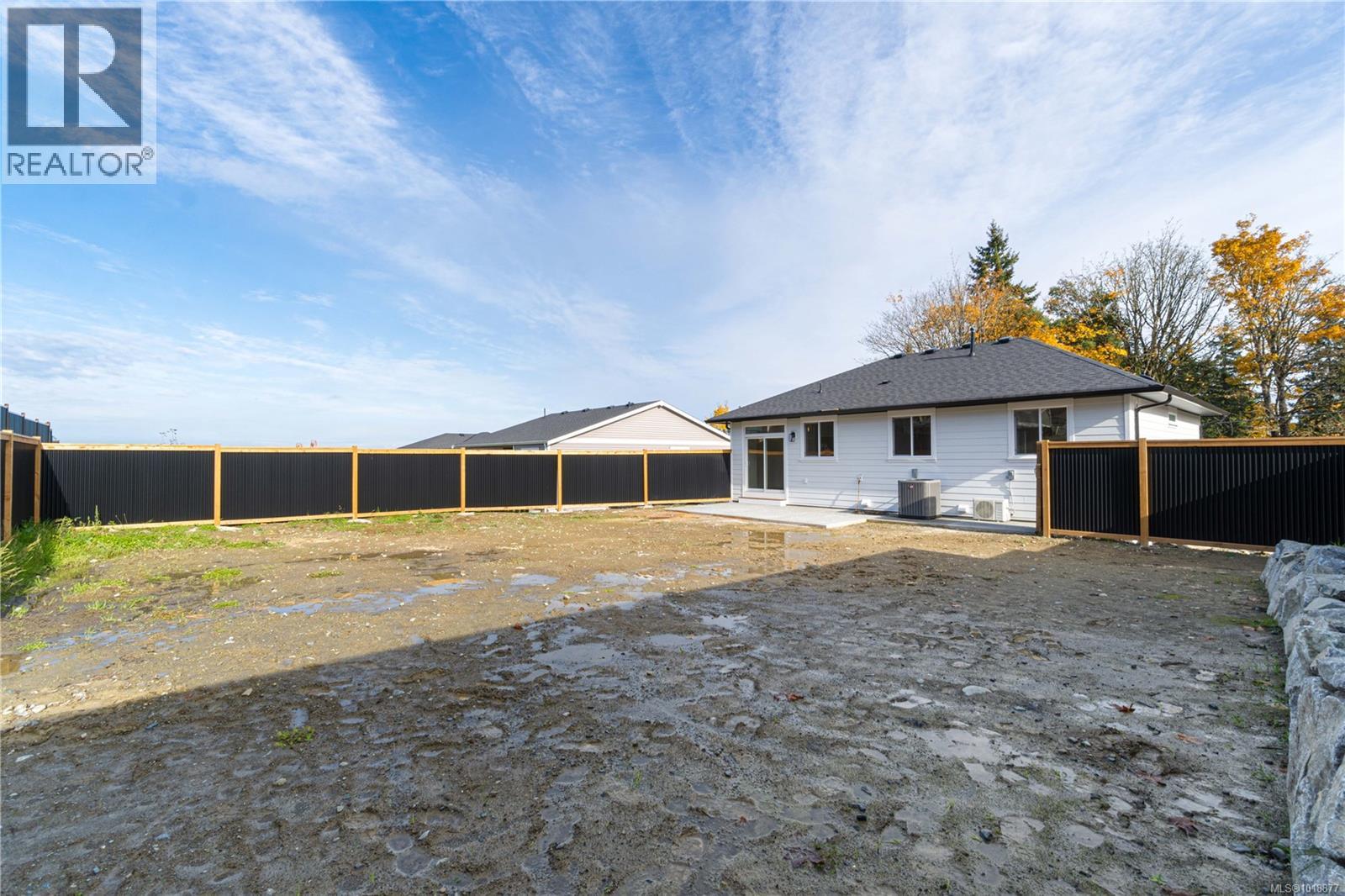 824 Russell Rd, Ladysmith