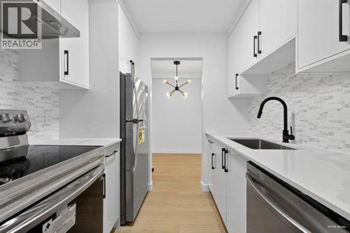 #121-8511 ACKROYD Road, Richmond