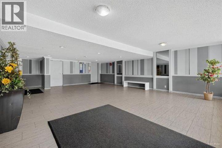 #121-8511 ACKROYD Road, Richmond