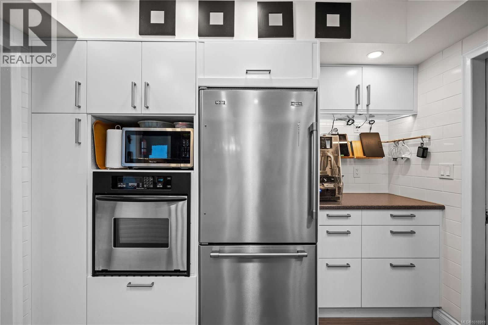  4490 Shore Way, Saanich