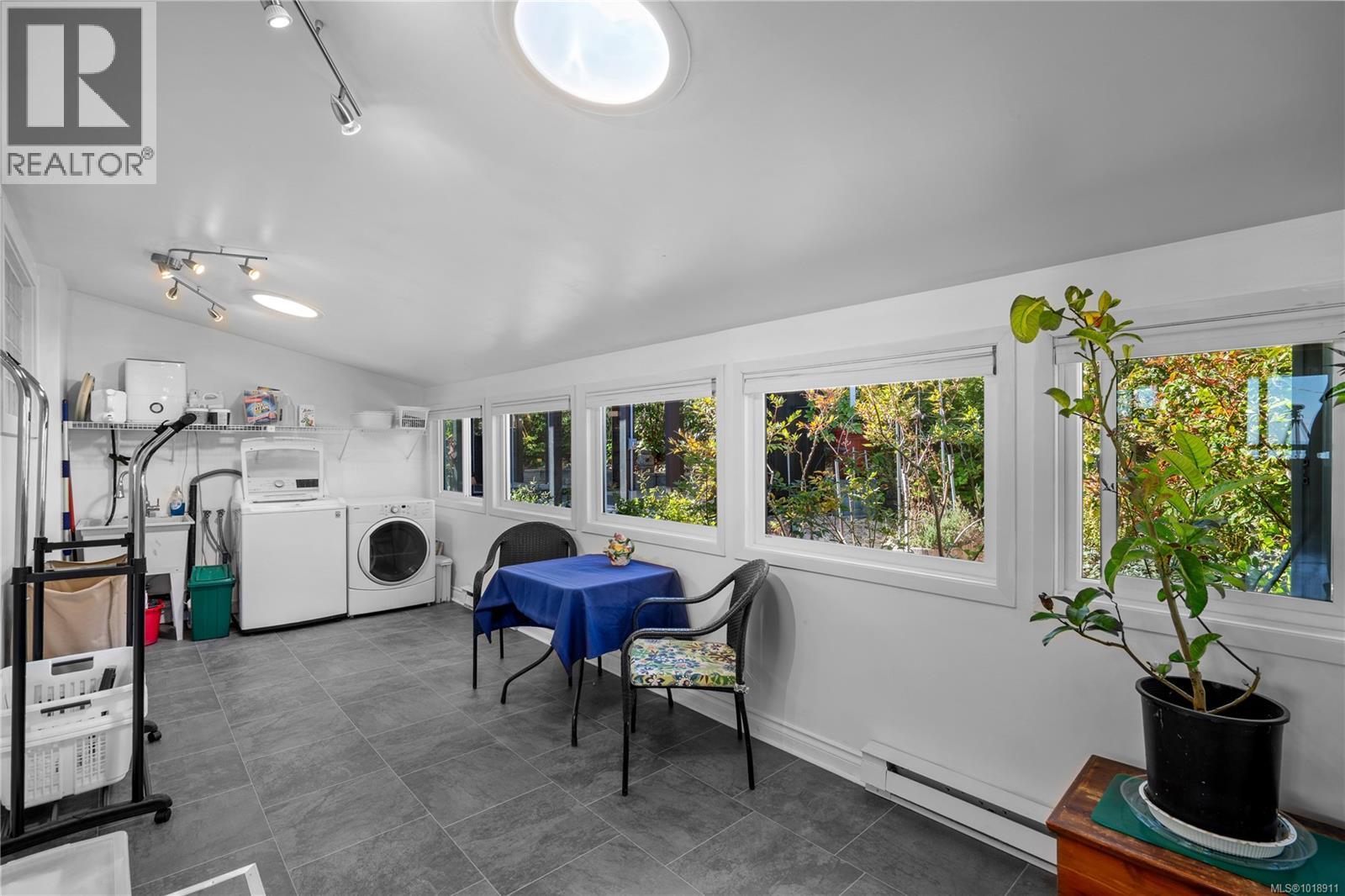  4490 Shore Way, Saanich