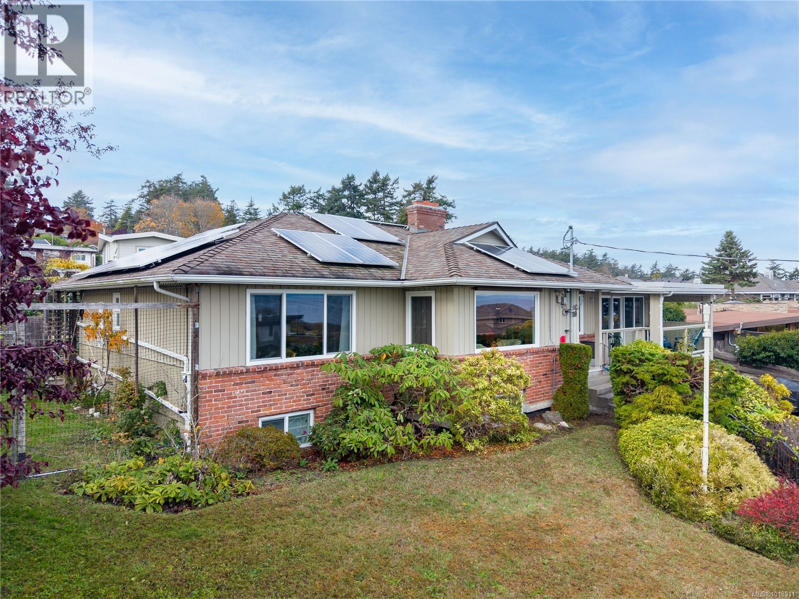  4490 Shore Way, Saanich