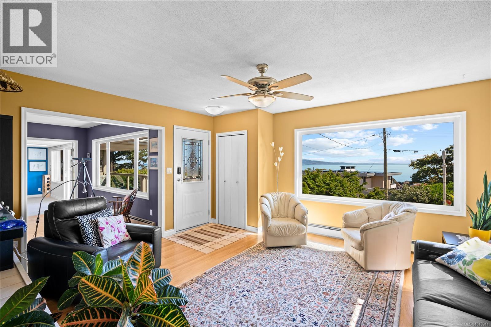  4490 Shore Way, Saanich