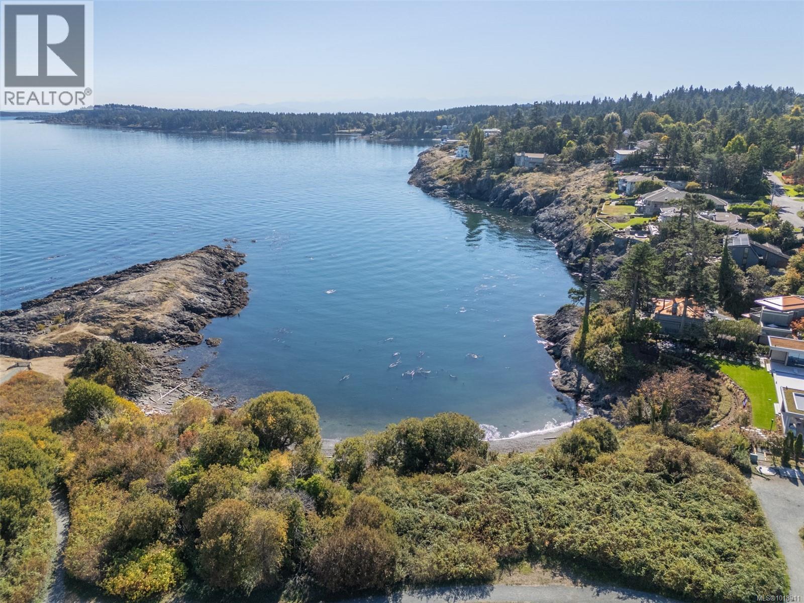  4490 Shore Way, Saanich