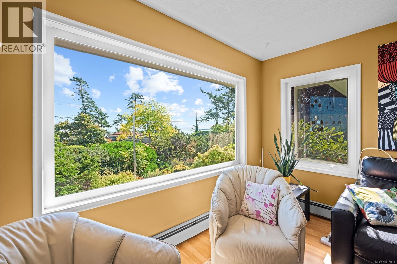  4490 Shore Way, Saanich