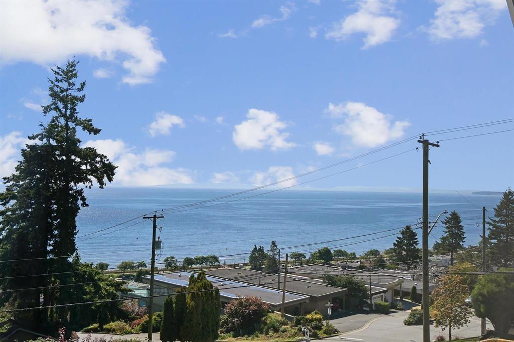 14815 HARDIE AVENUE, White Rock