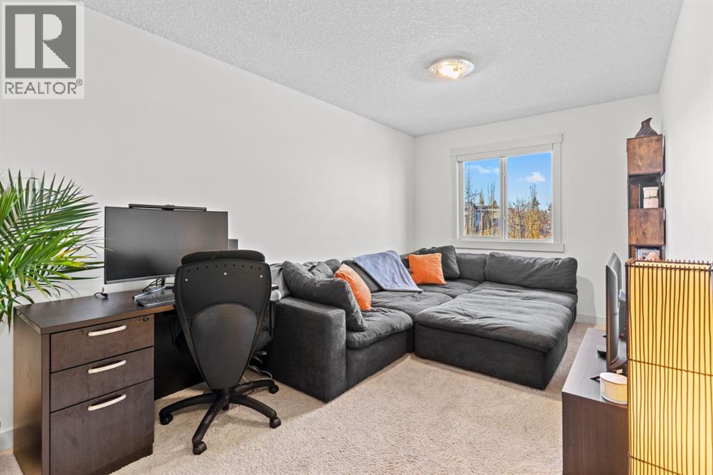 Single Family House for Sale in   Street NE Winston Heights/Mountview Calgary 