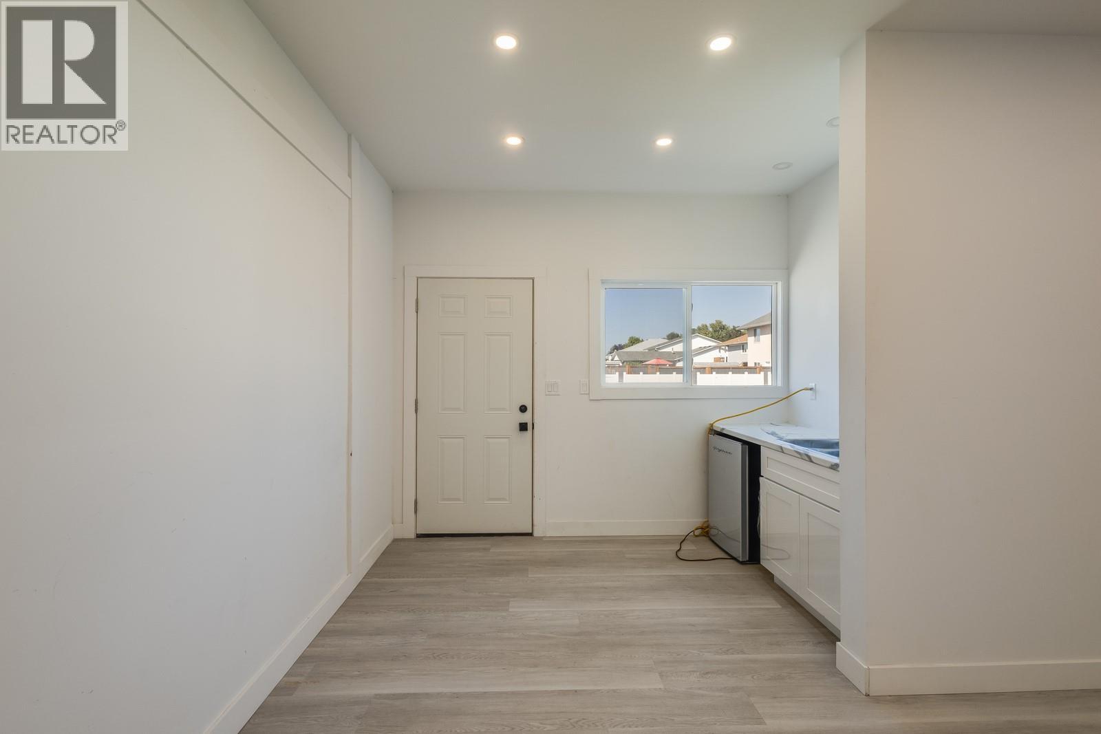  796 Hollywood Road North, Kelowna