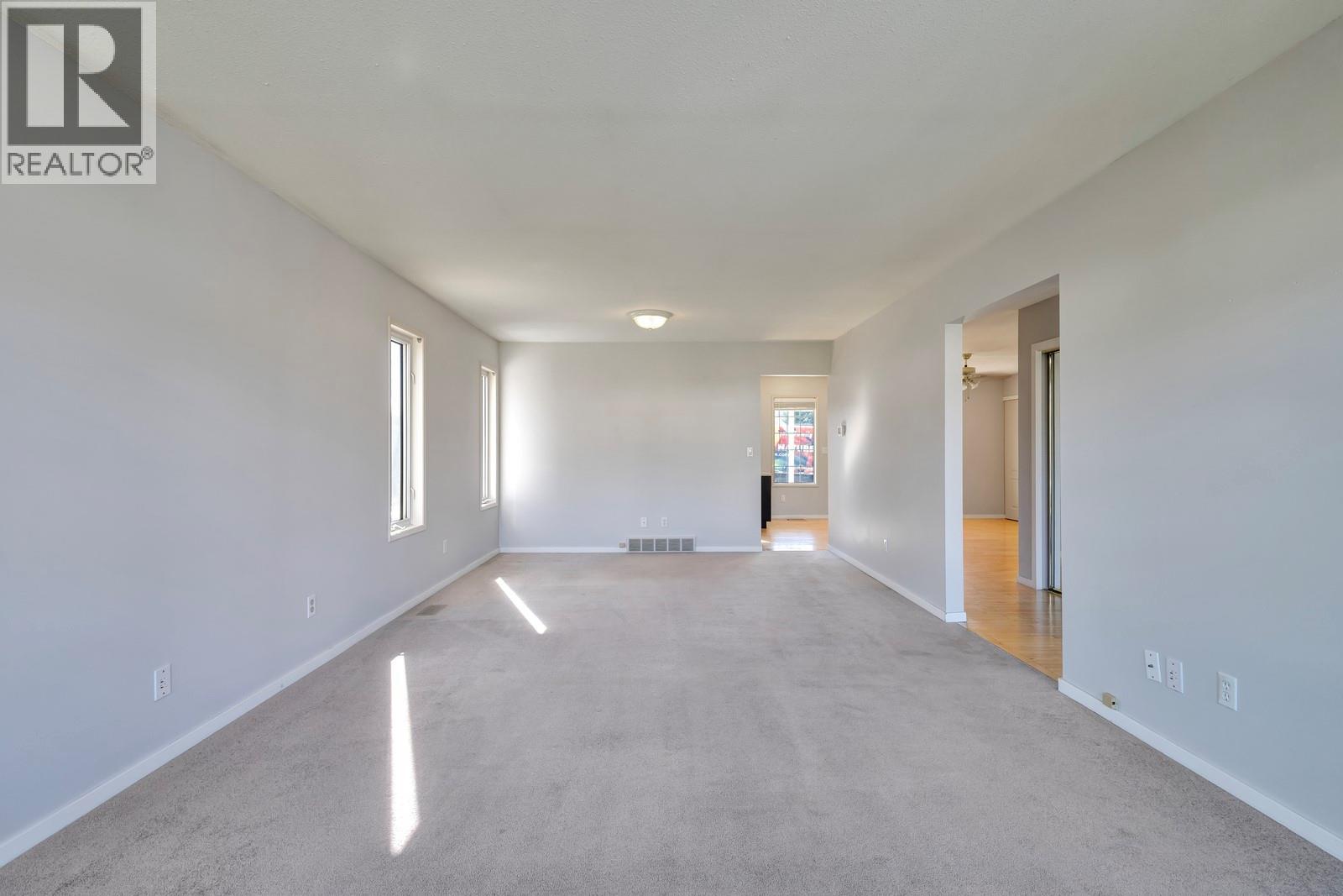  796 Hollywood Road North, Kelowna