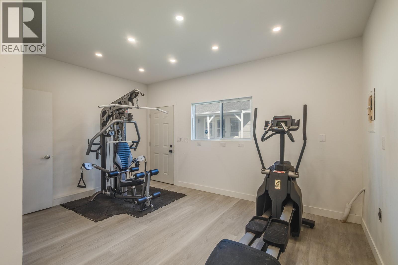  796 Hollywood Road North, Kelowna