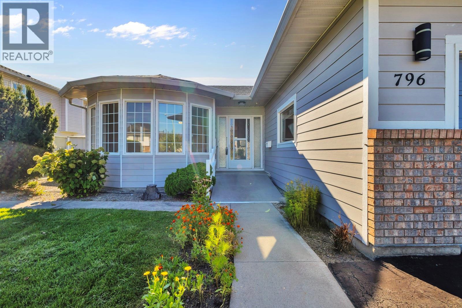  796 Hollywood Road North, Kelowna