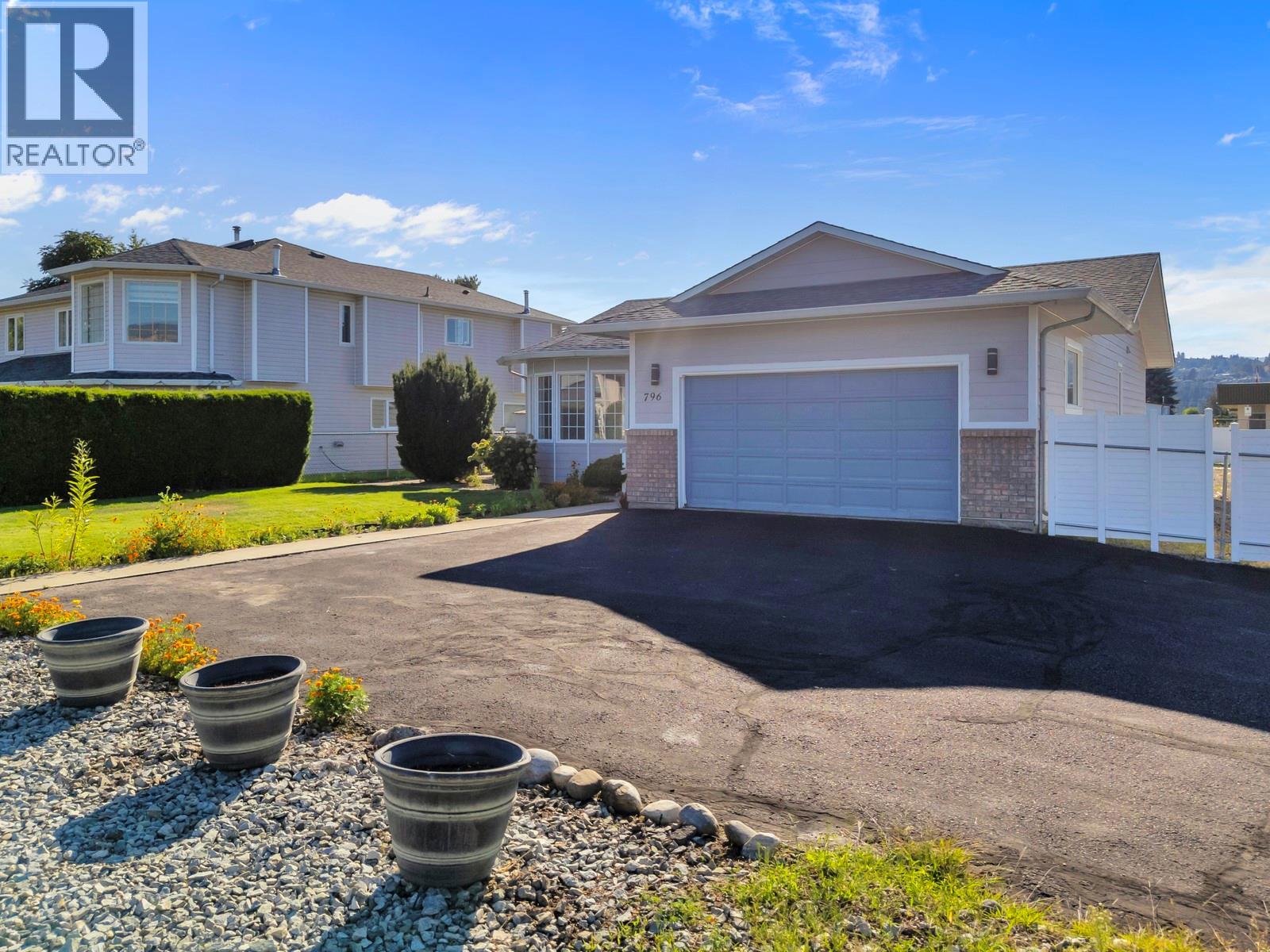  796 Hollywood Road North, Kelowna