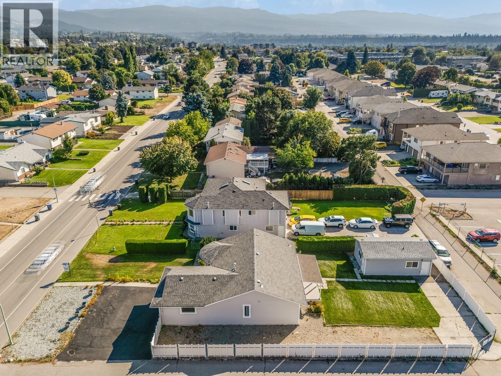  796 Hollywood Road North, Kelowna