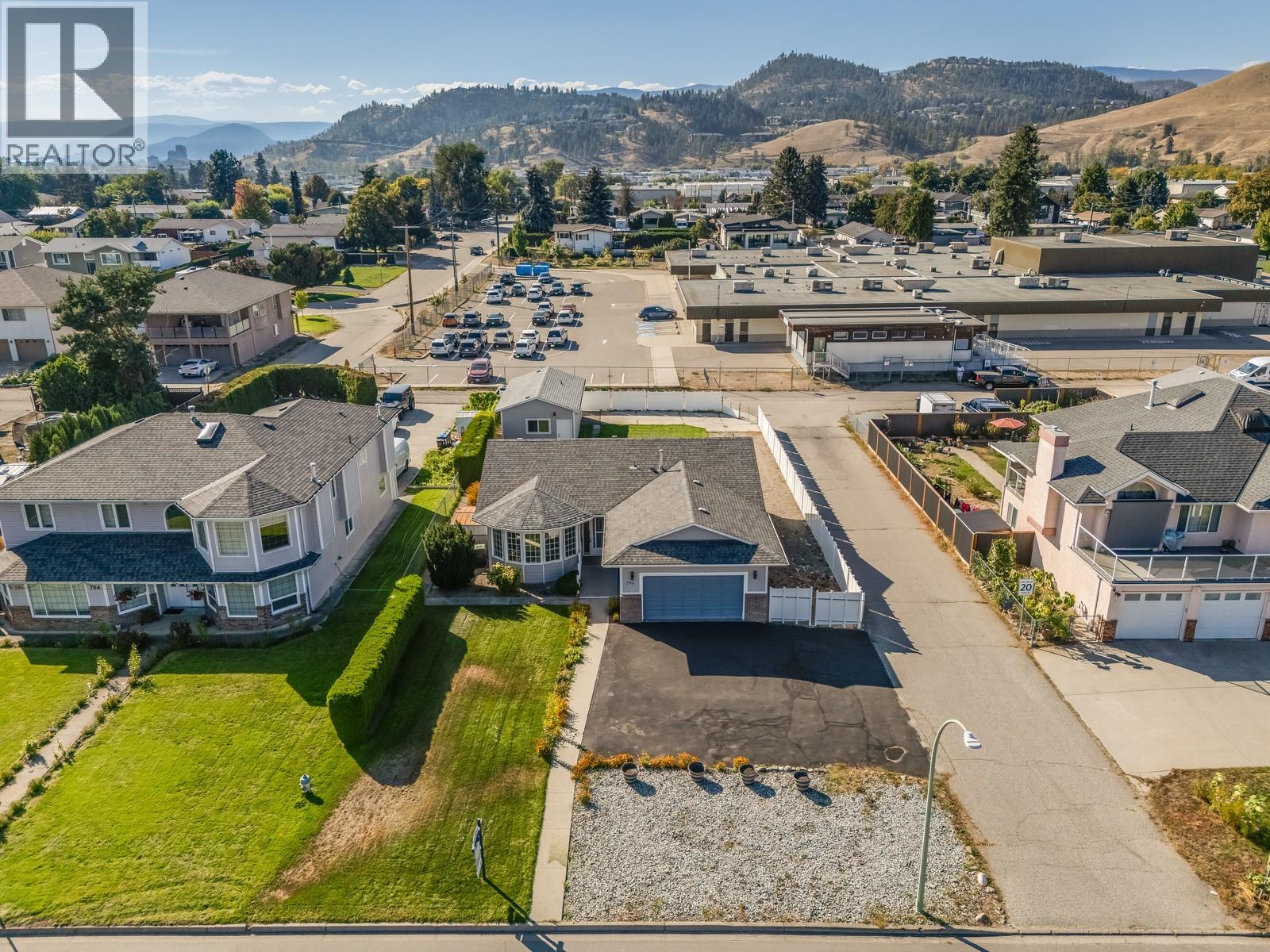  796 Hollywood Road North, Kelowna