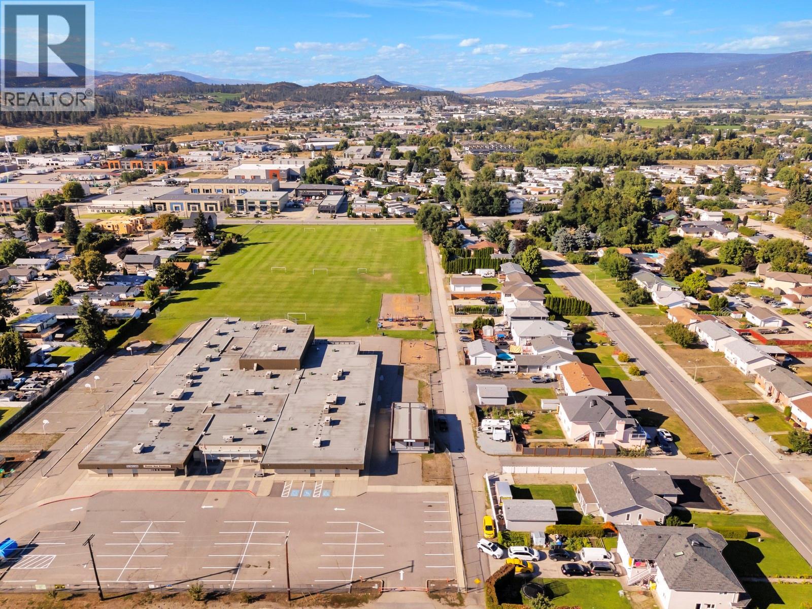  796 Hollywood Road North, Kelowna