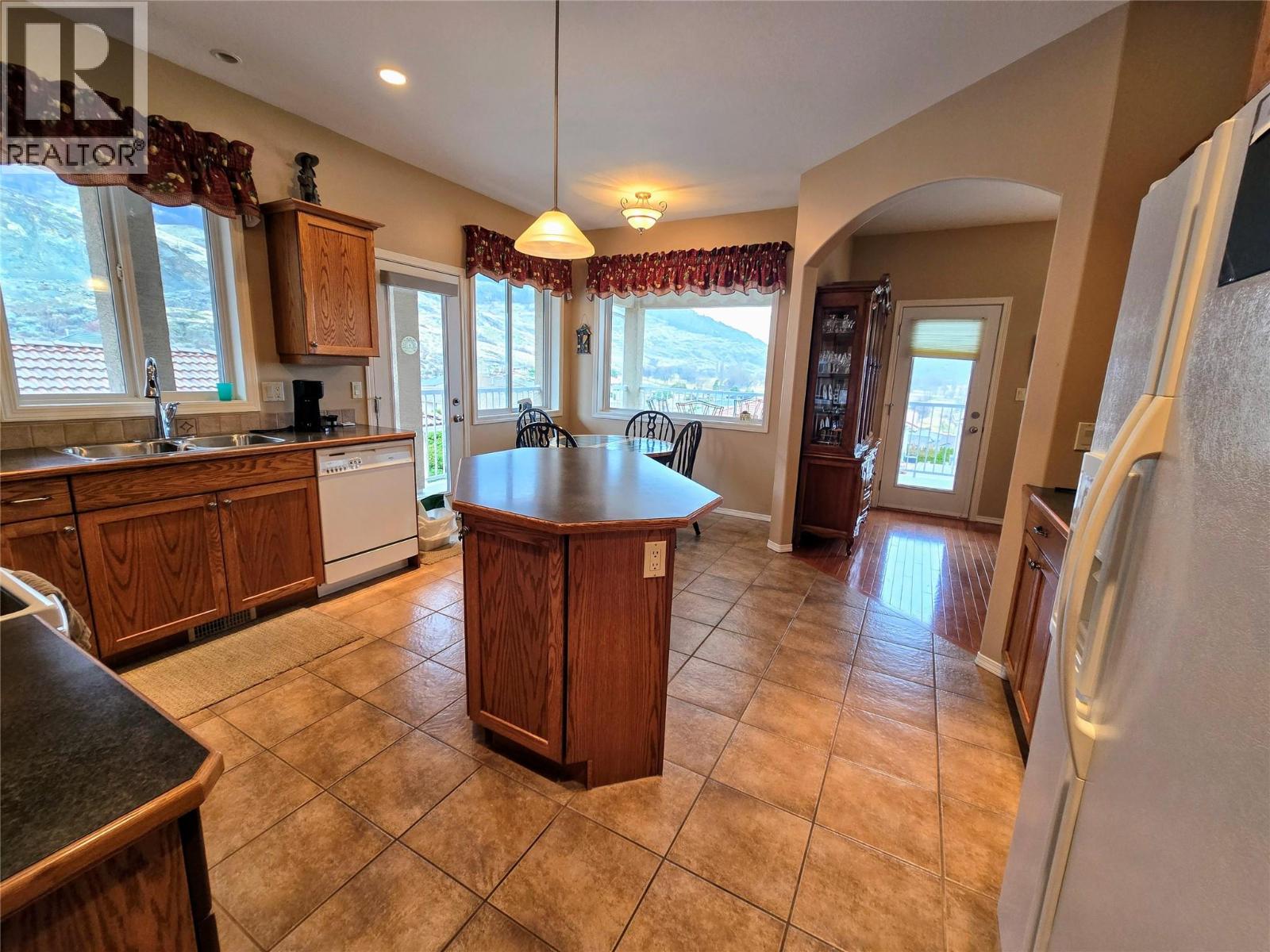 11908 La Costa Lane, Osoyoos