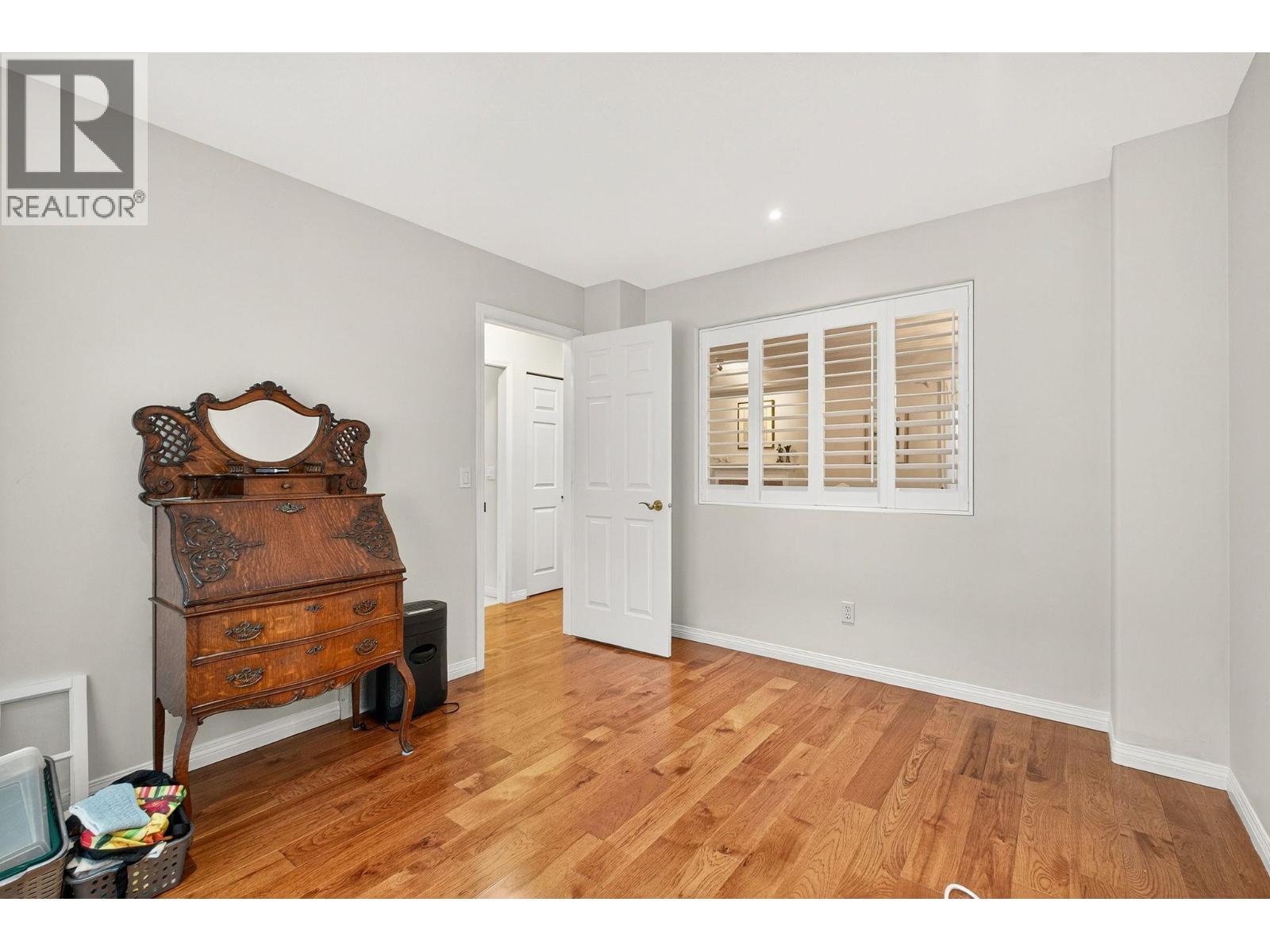 101 1321 Ridgeway Drive, Kelowna