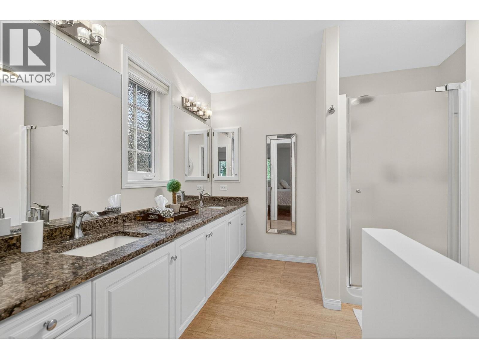 101 1321 Ridgeway Drive, Kelowna