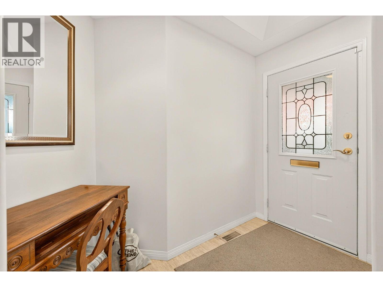 101 1321 Ridgeway Drive, Kelowna