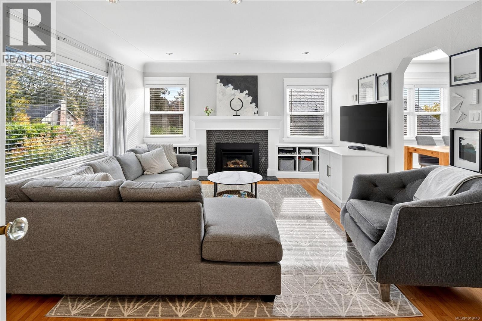  3720 Winston Crescent, Saanich