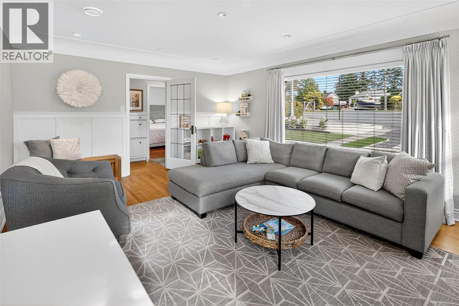  3720 Winston Crescent, Saanich