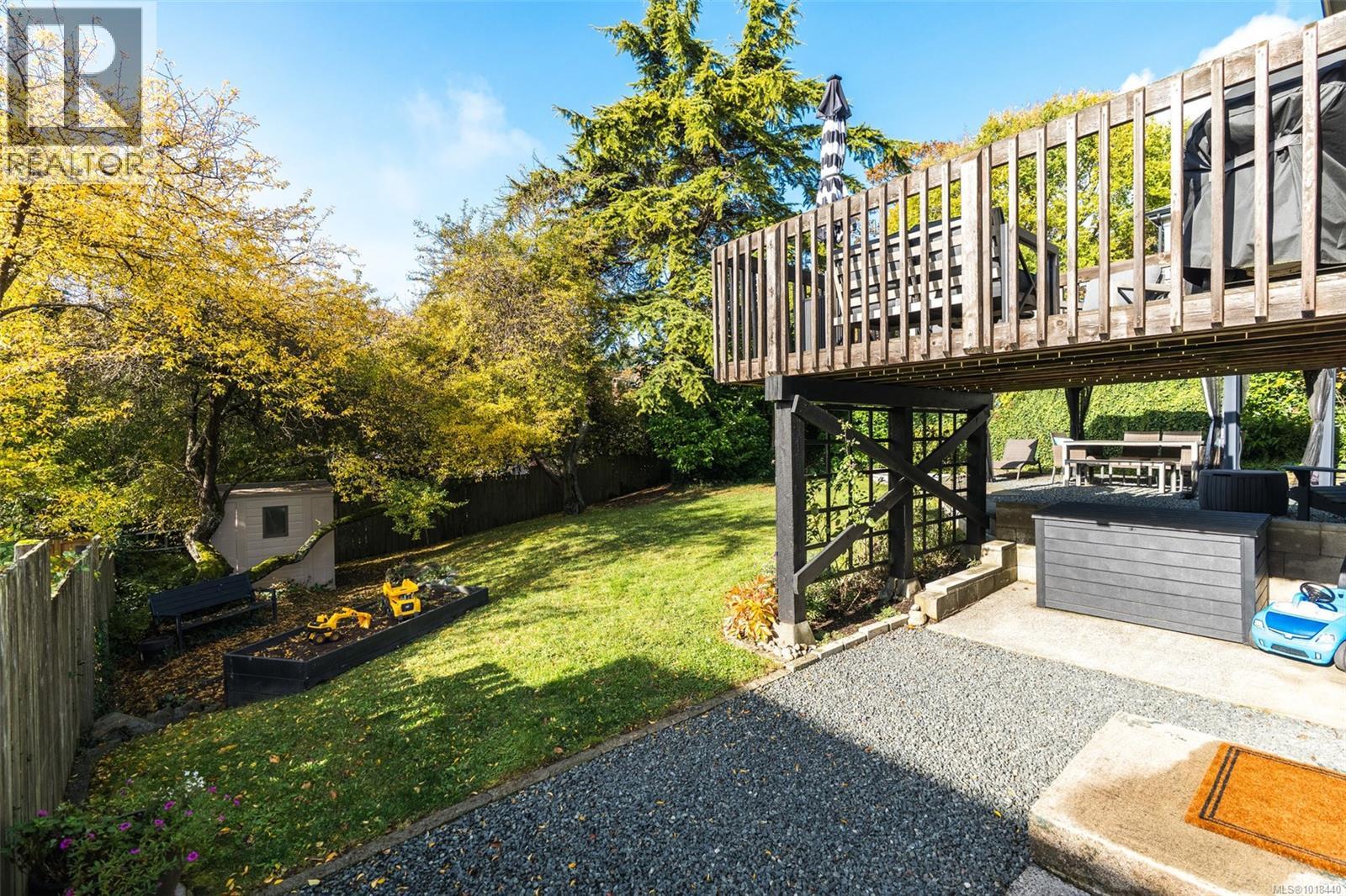  3720 Winston Crescent, Saanich