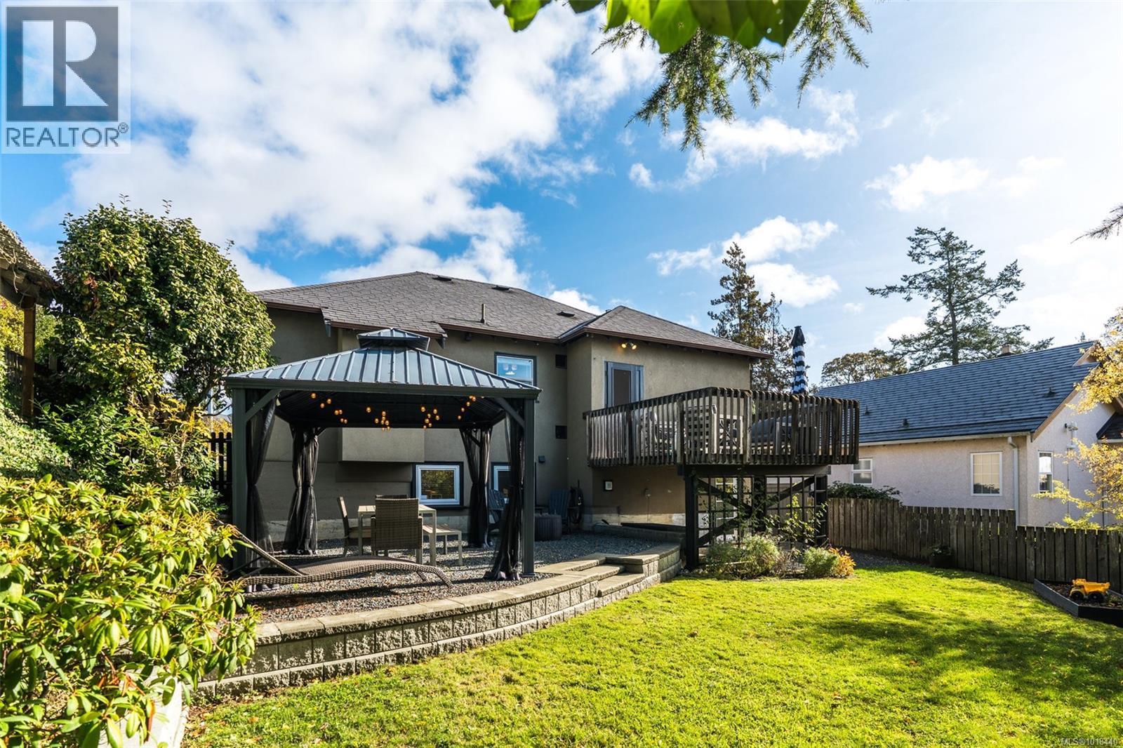  3720 Winston Crescent, Saanich
