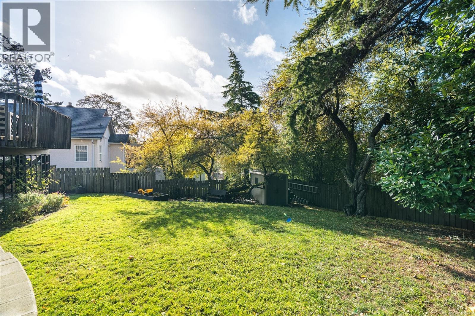  3720 Winston Crescent, Saanich