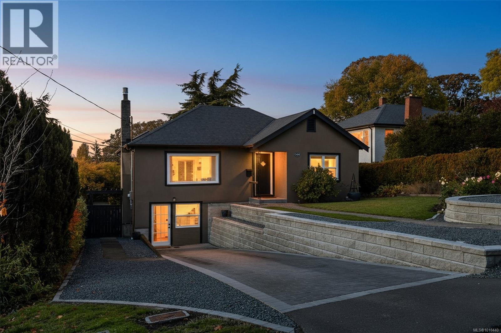  3720 Winston Crescent, Saanich