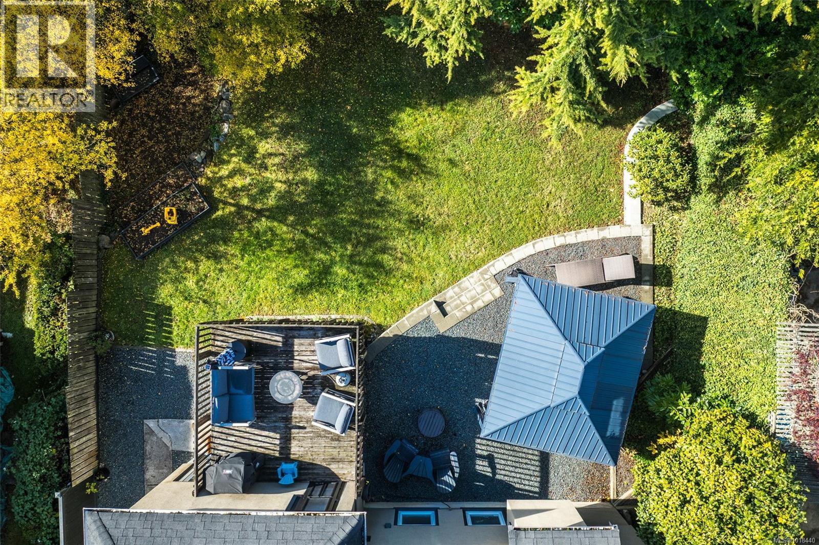  3720 Winston Crescent, Saanich