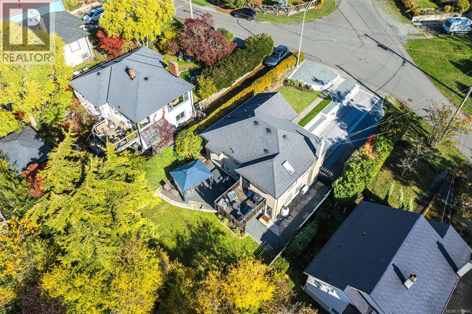  3720 Winston Crescent, Saanich