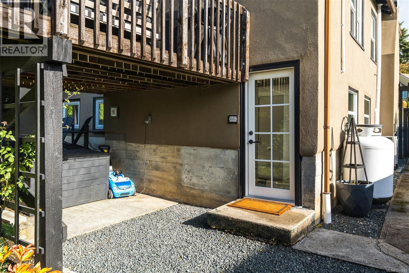  3720 Winston Crescent, Saanich