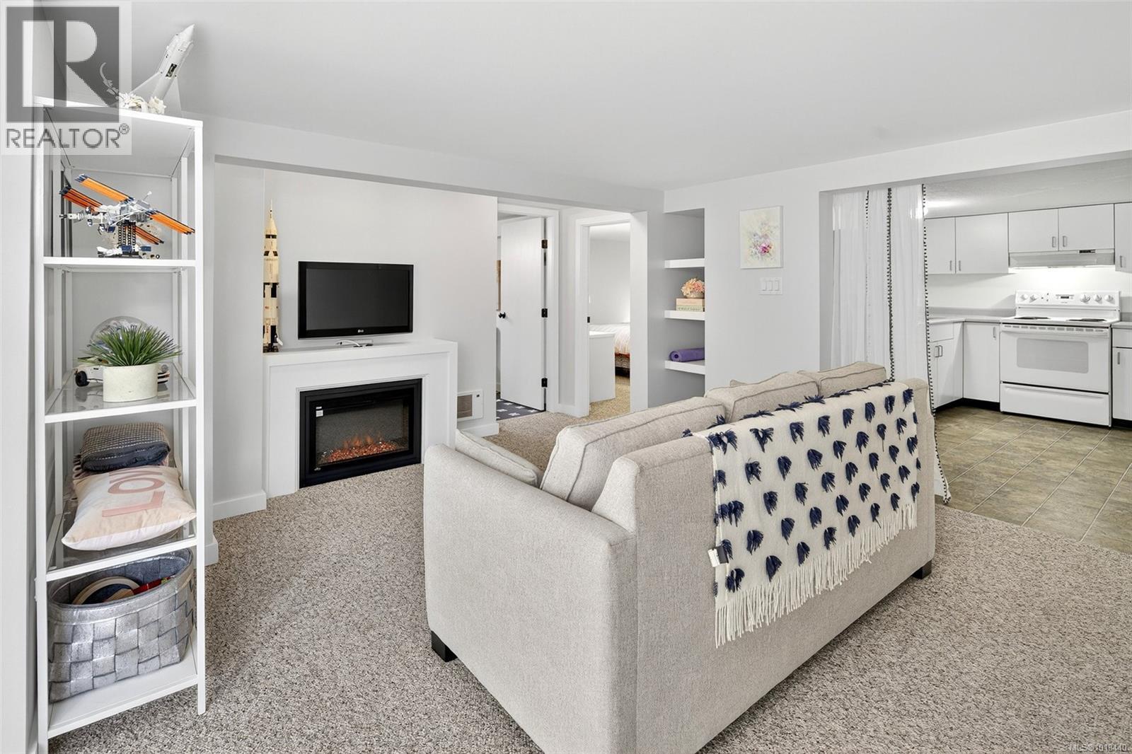  3720 Winston Crescent, Saanich